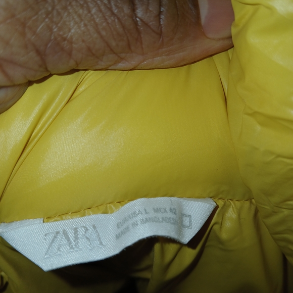 Zara Men's Yellow Puffer Jacket - Picture 4 of 4